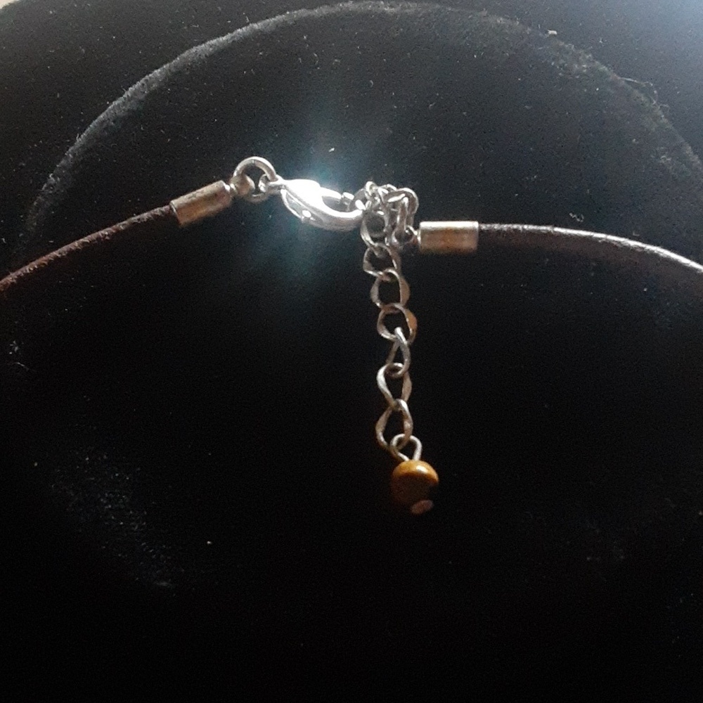 Elegant Silver Tone and Red Pendant Necklace - Picture 3 of 5